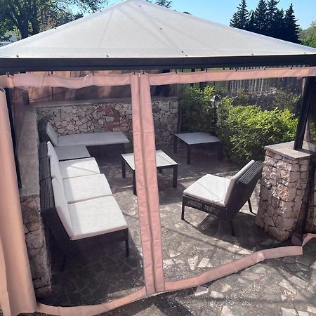Villa L'Ottagono Con Cucina Parcheggio Privato Telecamerizzato E Wifi Gioia Del Colle Extérieur photo