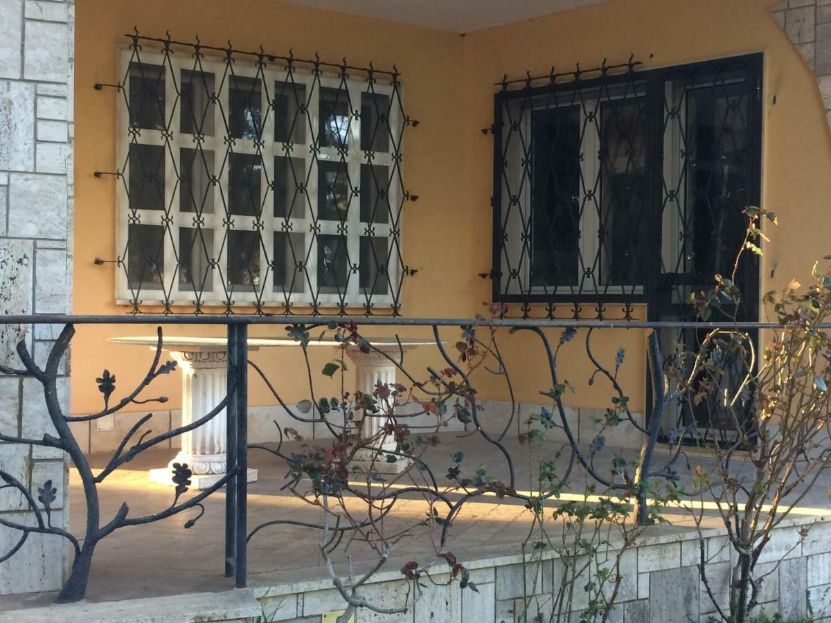 Villa L'Ottagono Con Cucina Parcheggio Privato Telecamerizzato E Wifi Gioia Del Colle Extérieur photo