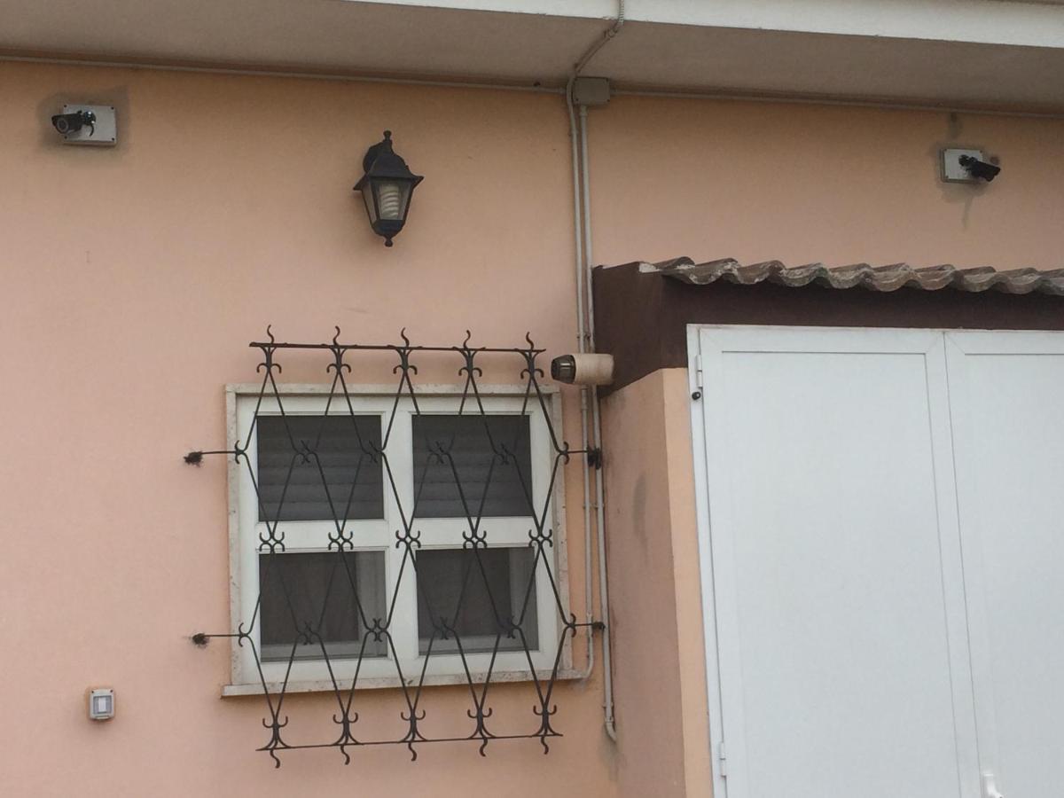 Villa L'Ottagono Con Cucina Parcheggio Privato Telecamerizzato E Wifi Gioia Del Colle Extérieur photo